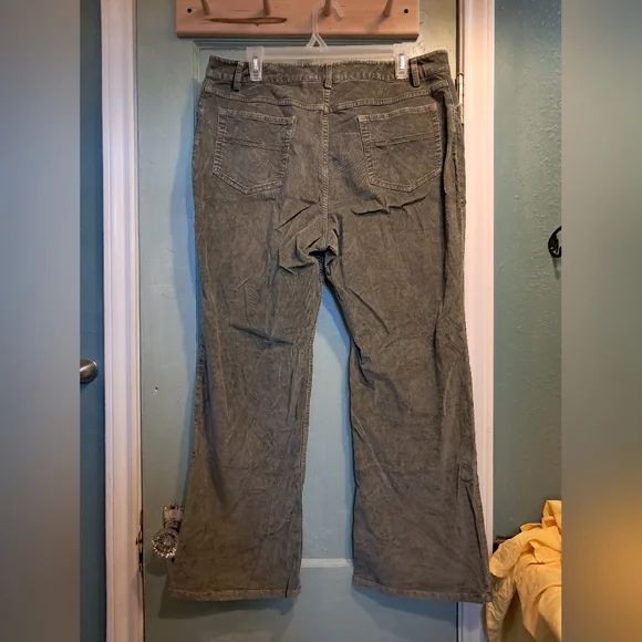 J. Jill Green Corduroy Pants - Picture 2 of 6